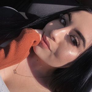 Meet your Posher, Traci